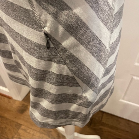 Lululemon Race Your Pace 1/4 Zip Gray Striped Size 12 - Picture 6 of 14